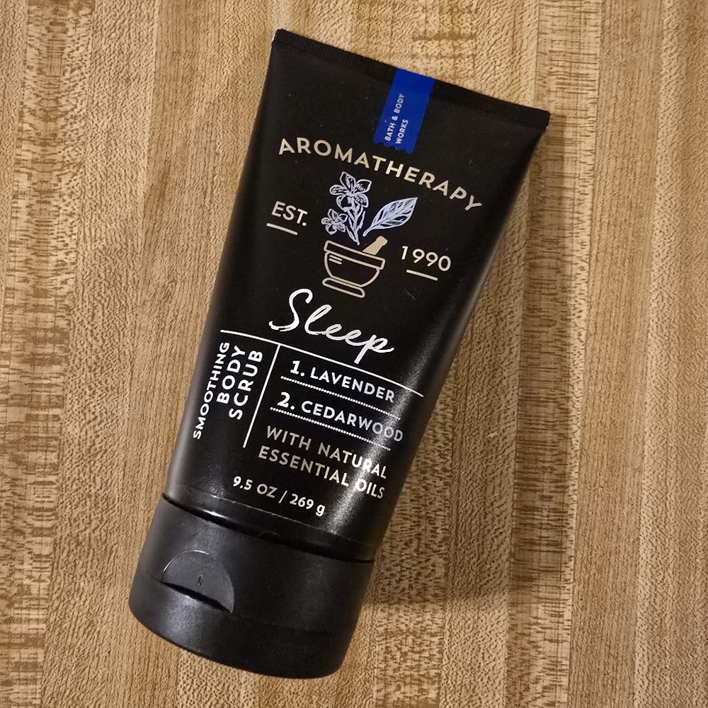 Bath & Body Works Aromatherapy Sleep Lavender Cedarwood body scrub